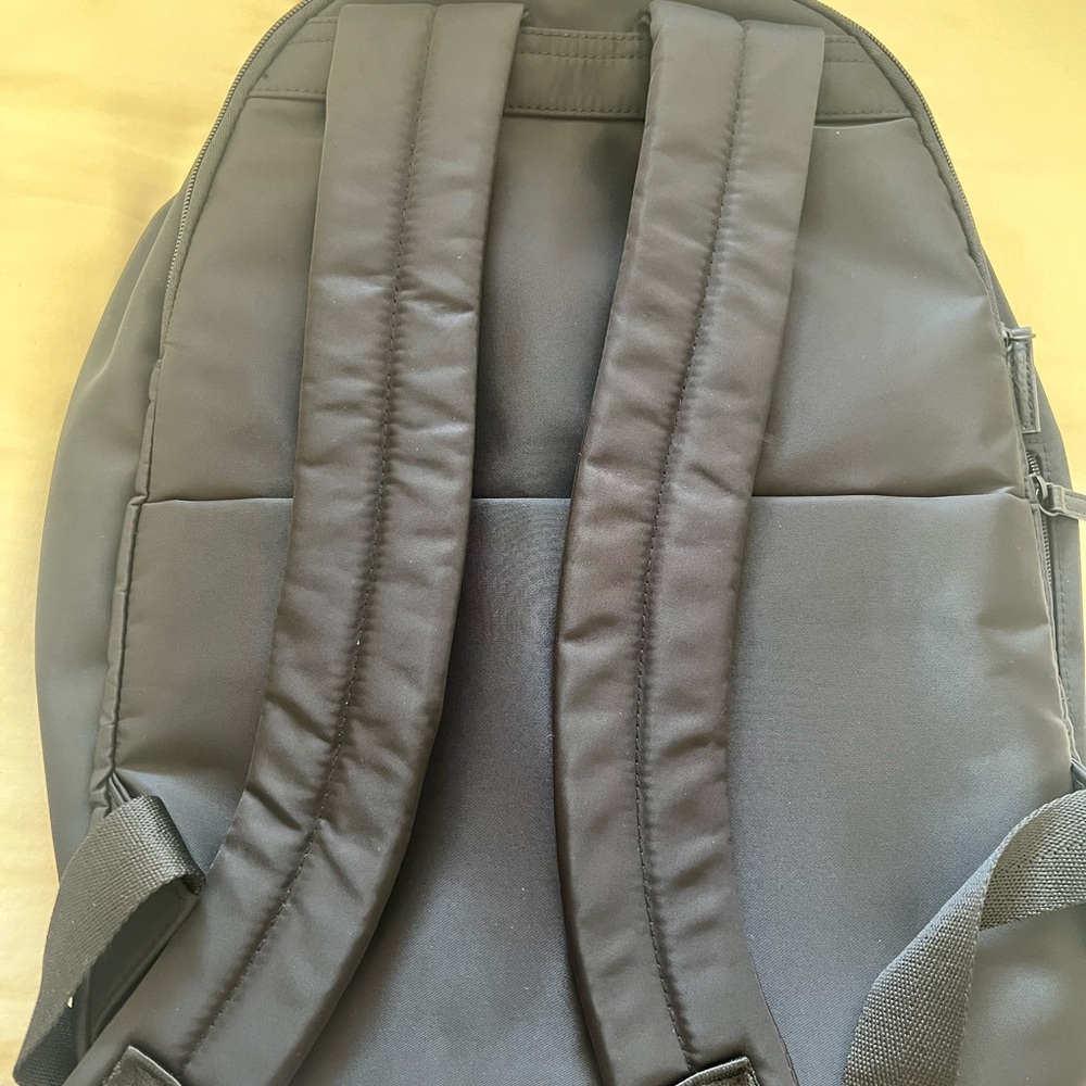 BEIS Black Minimalist Backpack - Picture 9 of 14